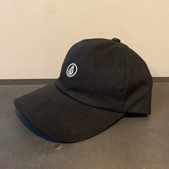 Volcom baseball cap black adjustable - Picture 1 of 4